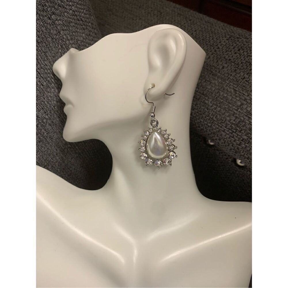 Pearl Bling Dangle Earrings